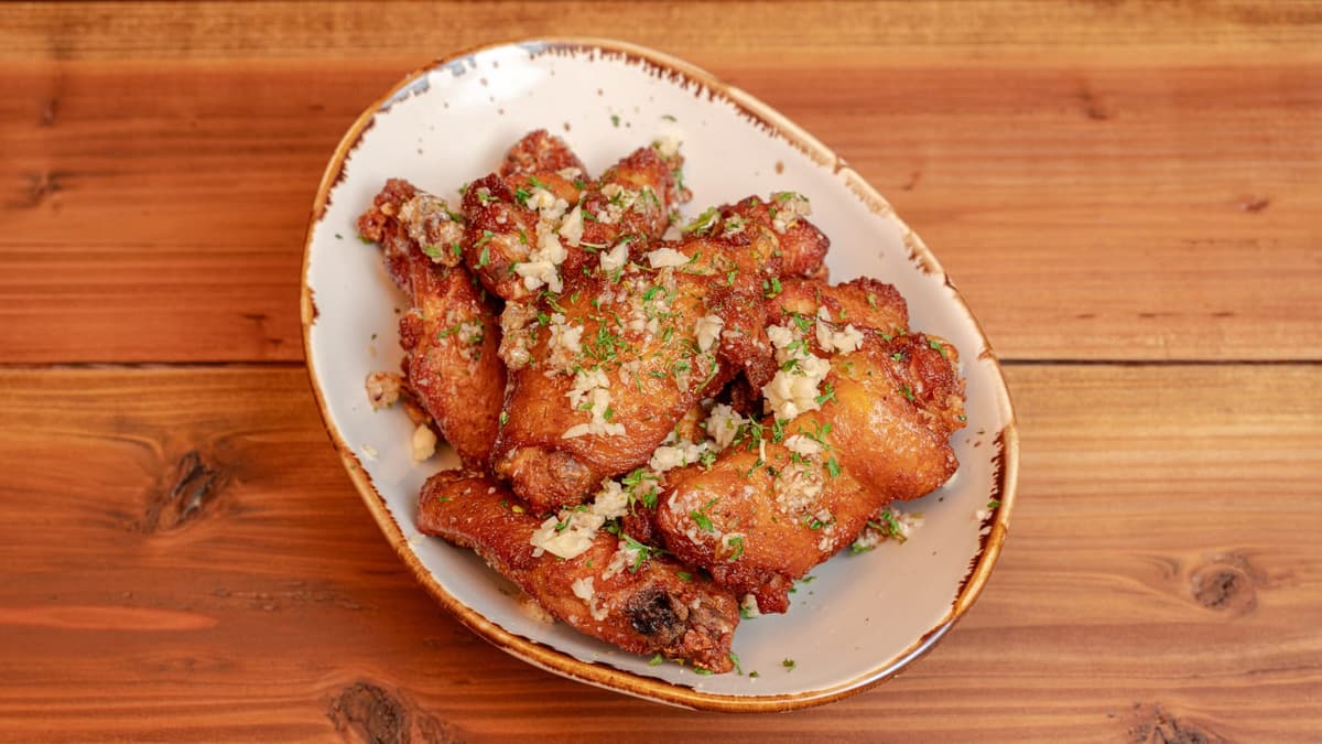 Garlic Chicken Wings menu item